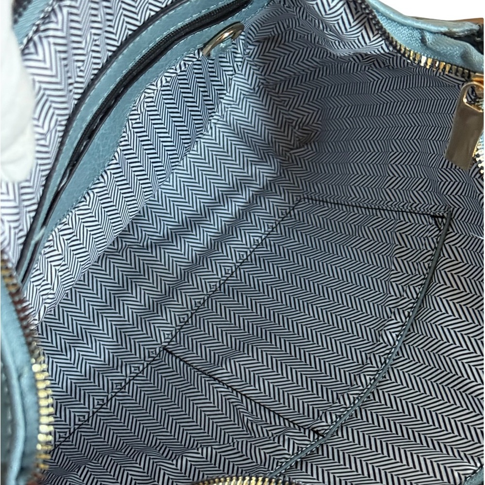 NWT Blue Vegan Leather Shoulder Bag! NEW! - Picture 9 of 11